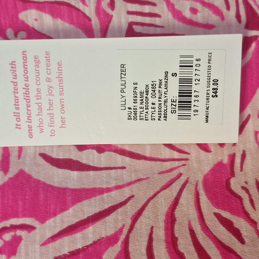 Lilly Pulitzer Pink and White Short Sleeve Top with V-Neck. Size S. NWT - Picture 3 of 5